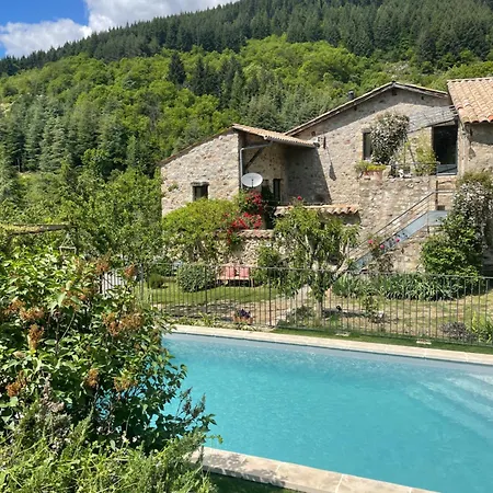La Demeure Des Maitres Bed & Breakfast Chirols Exterior photo