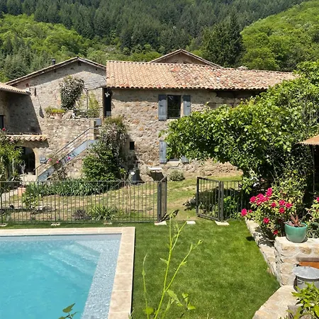 La Demeure Des Maitres Bed & Breakfast Chirols Exterior photo