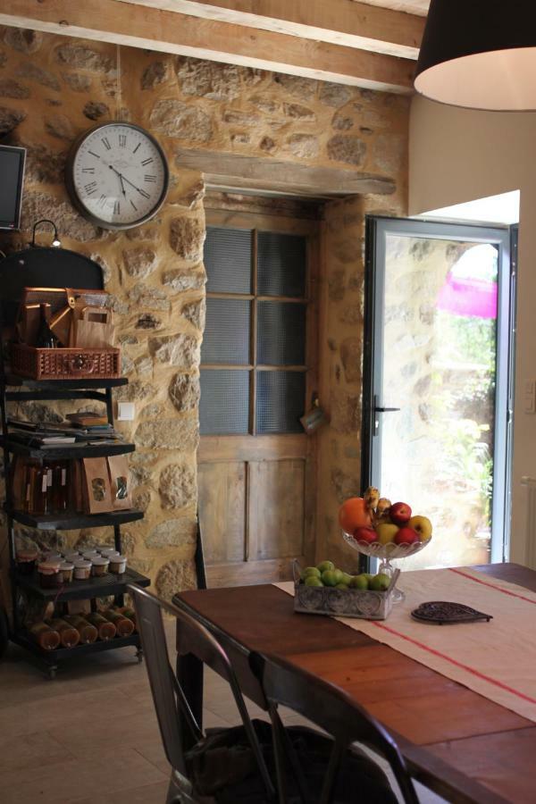 La Demeure Des Maitres Couette-café 3*